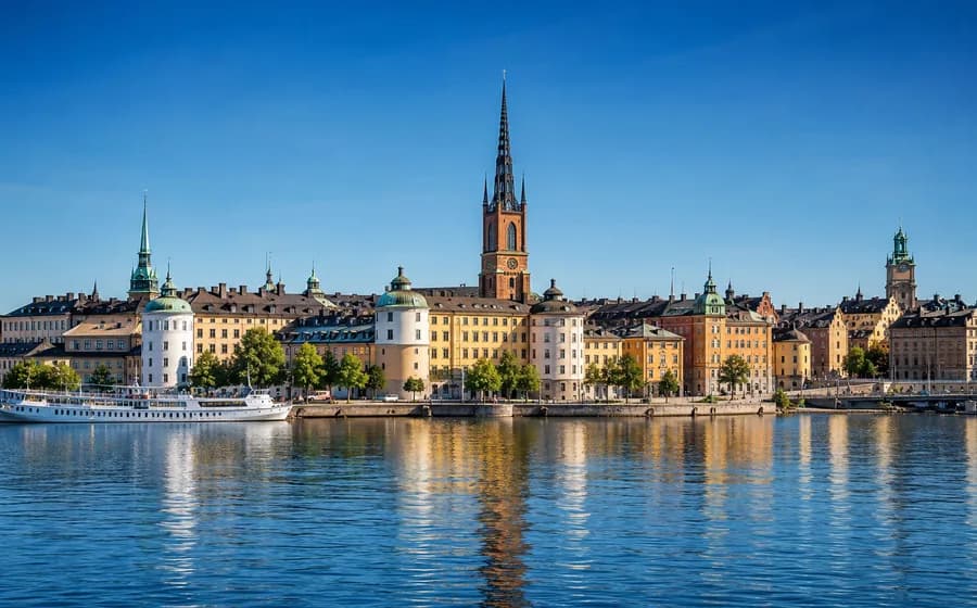 Swedish living and work context used for employment-rights guidance